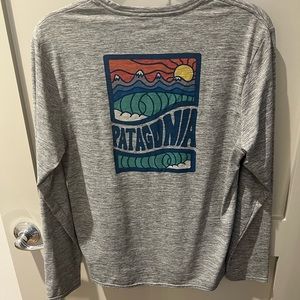 Patagonia long sleeve shirt size small